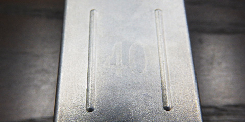 40mm角アルミ角パイプ用ジョイント部材 直ジョイント40角用にはサイズがわかりやすいように、40の表示があります。